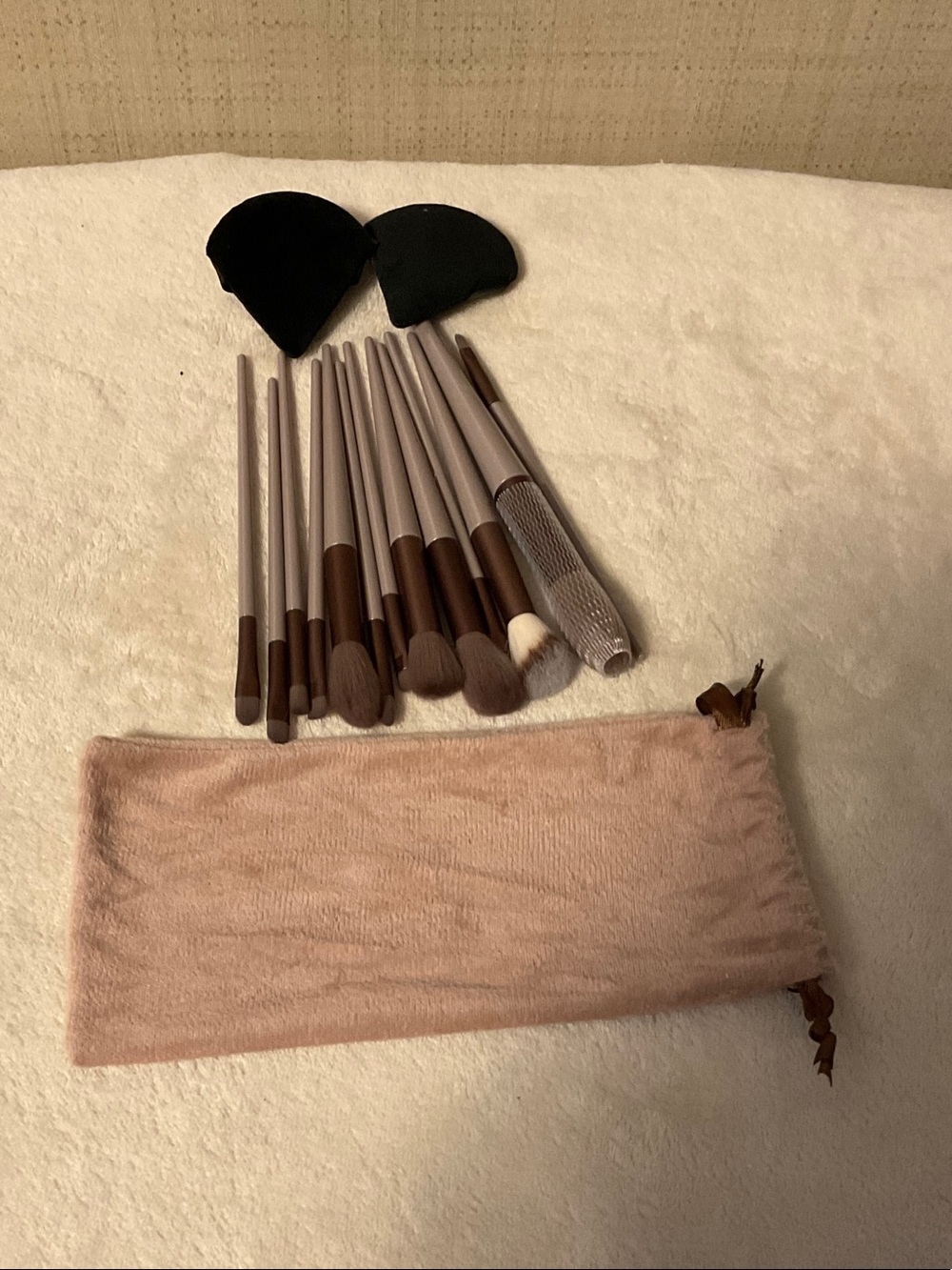 Women’s 12-Piece Makeup Brush Set with Pink Velvet Pouch